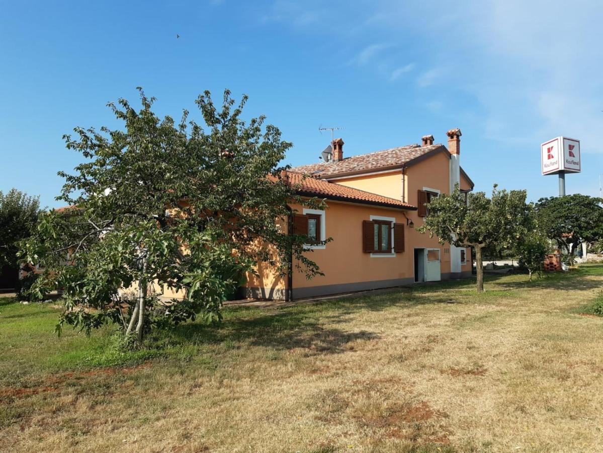 Lena Apartma *