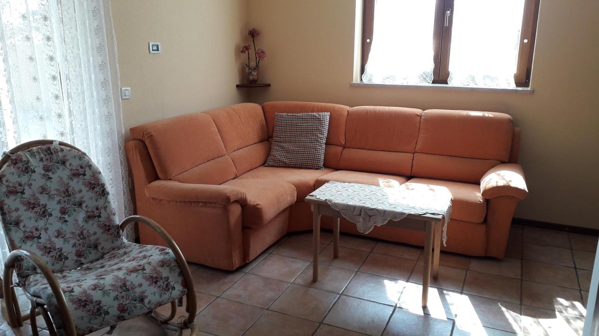 Apartma Lena *